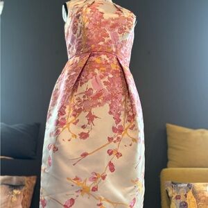 🌸 Carmen Marc Valvo Cream Sheath Midi Dress Floral Jacquard Sleeveless Size 4